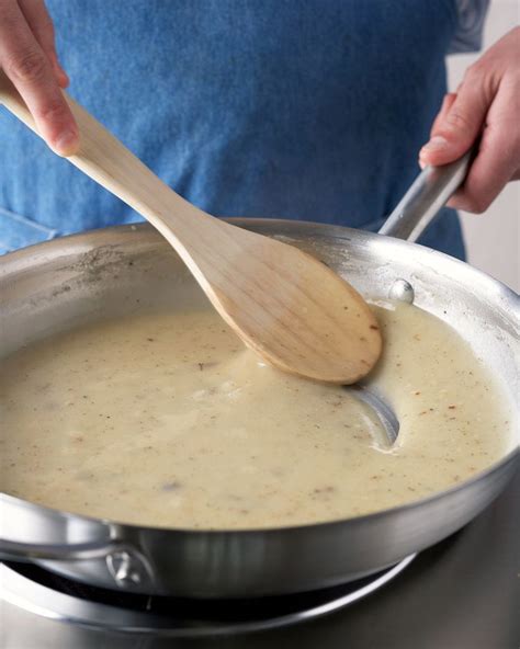 thickening sauce with cornstarch